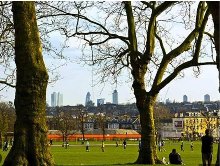 Victorian Functional Accommodation 5Min Walk From Tufnell Park ロンドン エクステリア 写真