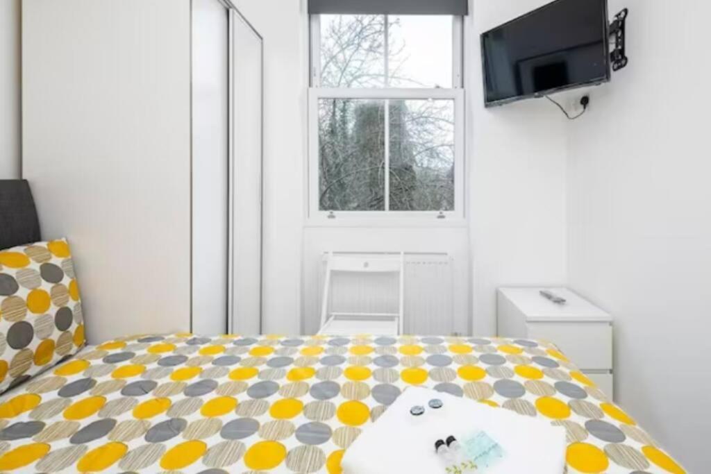 Victorian Functional Accommodation 5Min Walk From Tufnell Park ロンドン エクステリア 写真